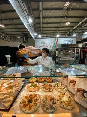 0a56ca4f-e97f-4a65-be3c-9bcbc4a83de5-290x390