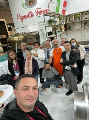 72c88220-22ef-4f56-bb8c-846ac466a0c9-290x390 (1)